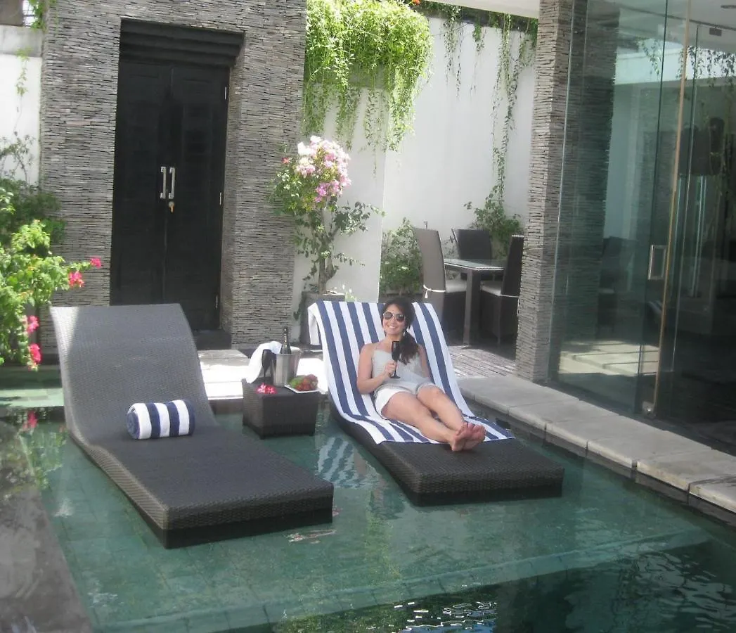 Sky Villa Seminyak  0*, Seminyak (Bali)